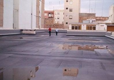 Serycub Valencia personas en terraza